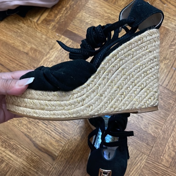 Halston - Picture 14 of 17